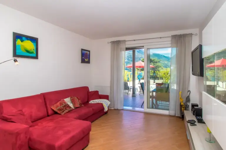 Posizione dell'appartamento Dalia nel residence con piscina di Cremia, vista dall'alto sul Lago di Como