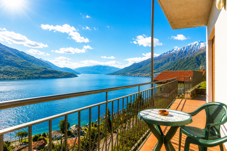 Appartamento Alex 2 a Domaso: Giardino Privato e Vista Lago per 2 Ospiti