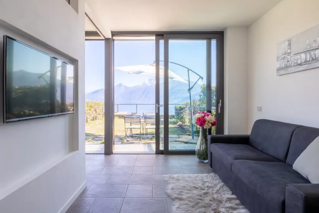 appartamento con terrazza vista lago a Menaggio